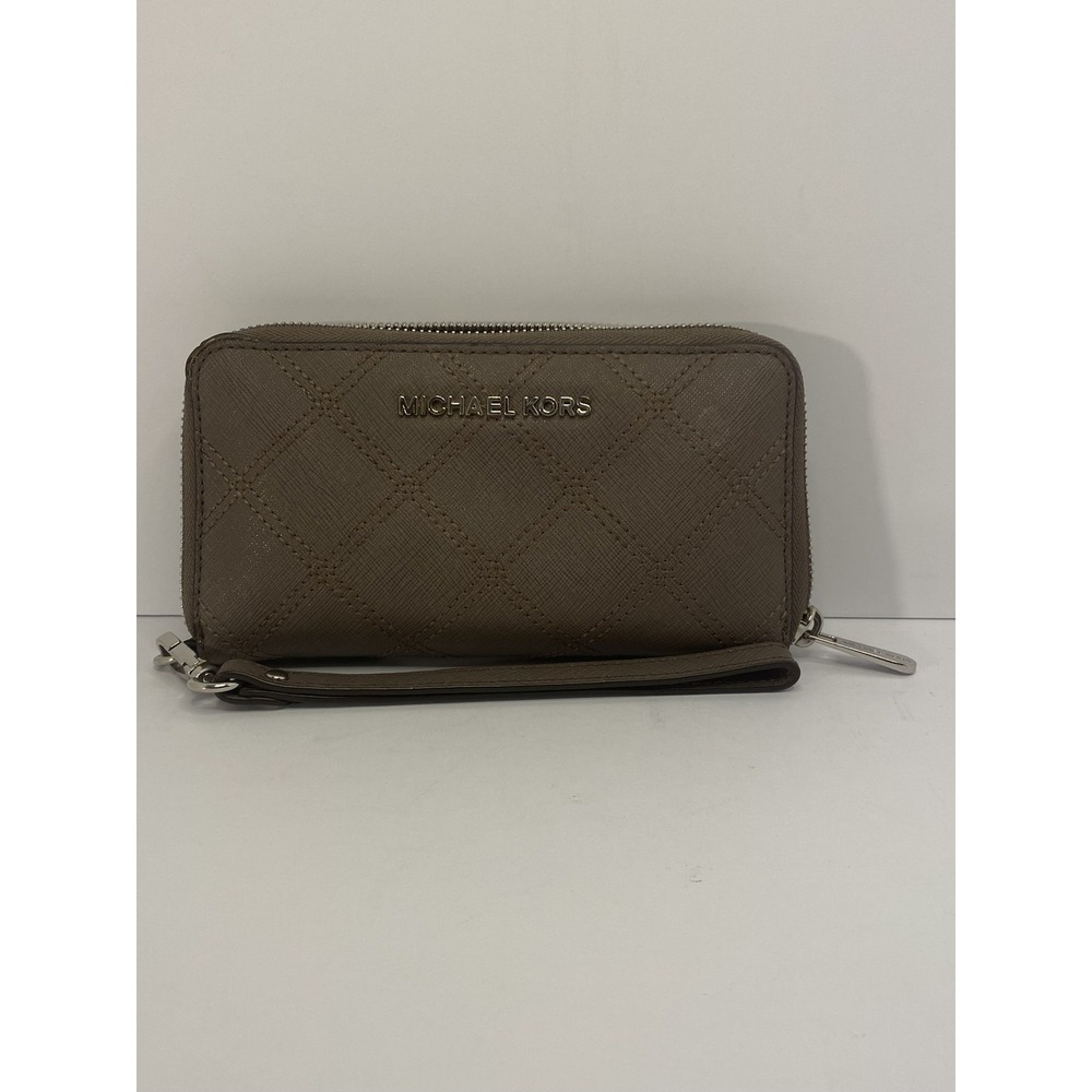 Michael Kors Wallet Womens Quilted Zip Around Wristlet Saffiano Leather Purse